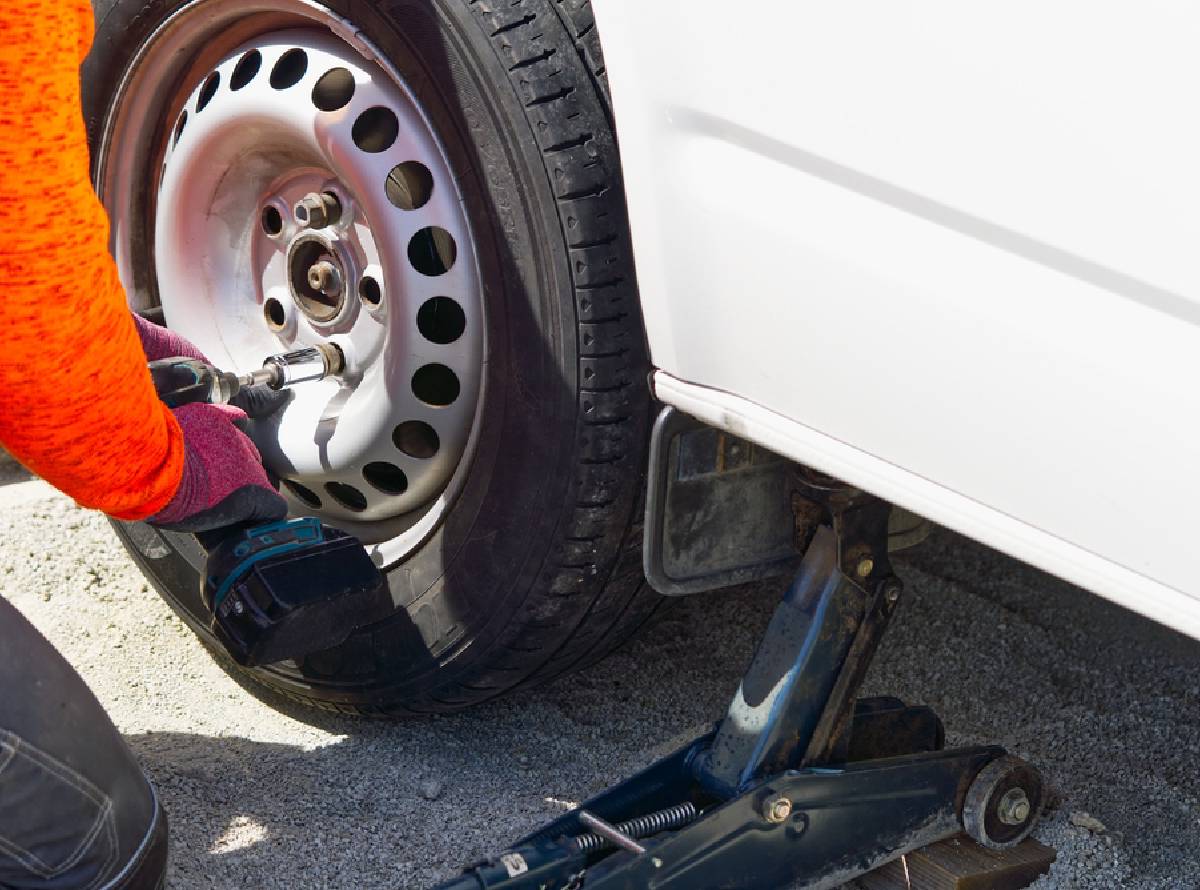 Vehicle recovery experts in Luton and Bedfordshire Vehicle recovery experts in Luton and Bedfordshire
